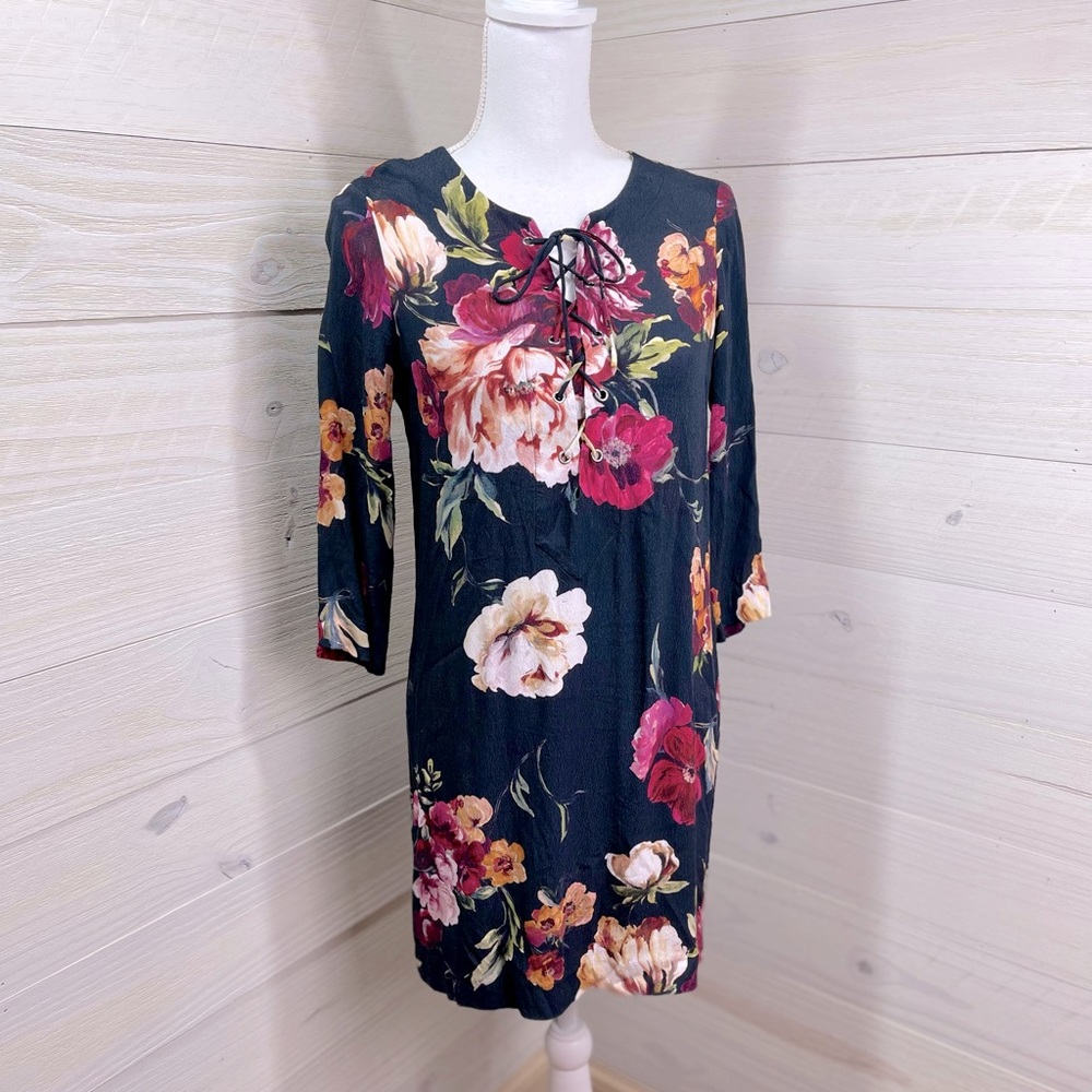 Karen Kane Floral Print Lace Up Front Dress XS FREE SHIP